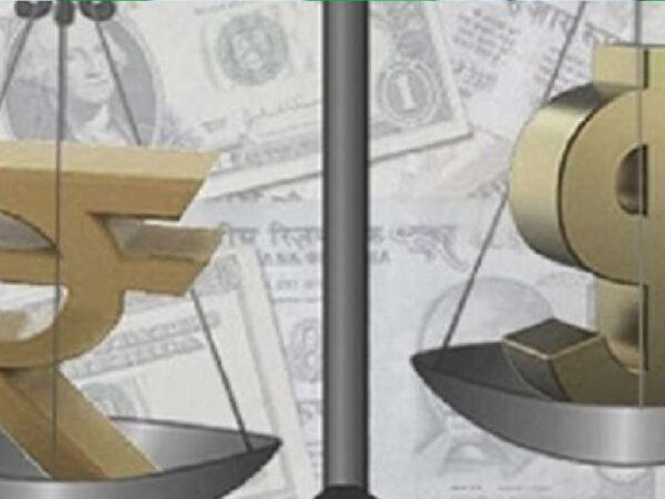 Rupee Rates: ડોલર સામે રૂપિયો 4 પૈસા તૂટી રેકોર્ડ તળિયે પહોંચ્યો, આયાત મોંધી થઈ