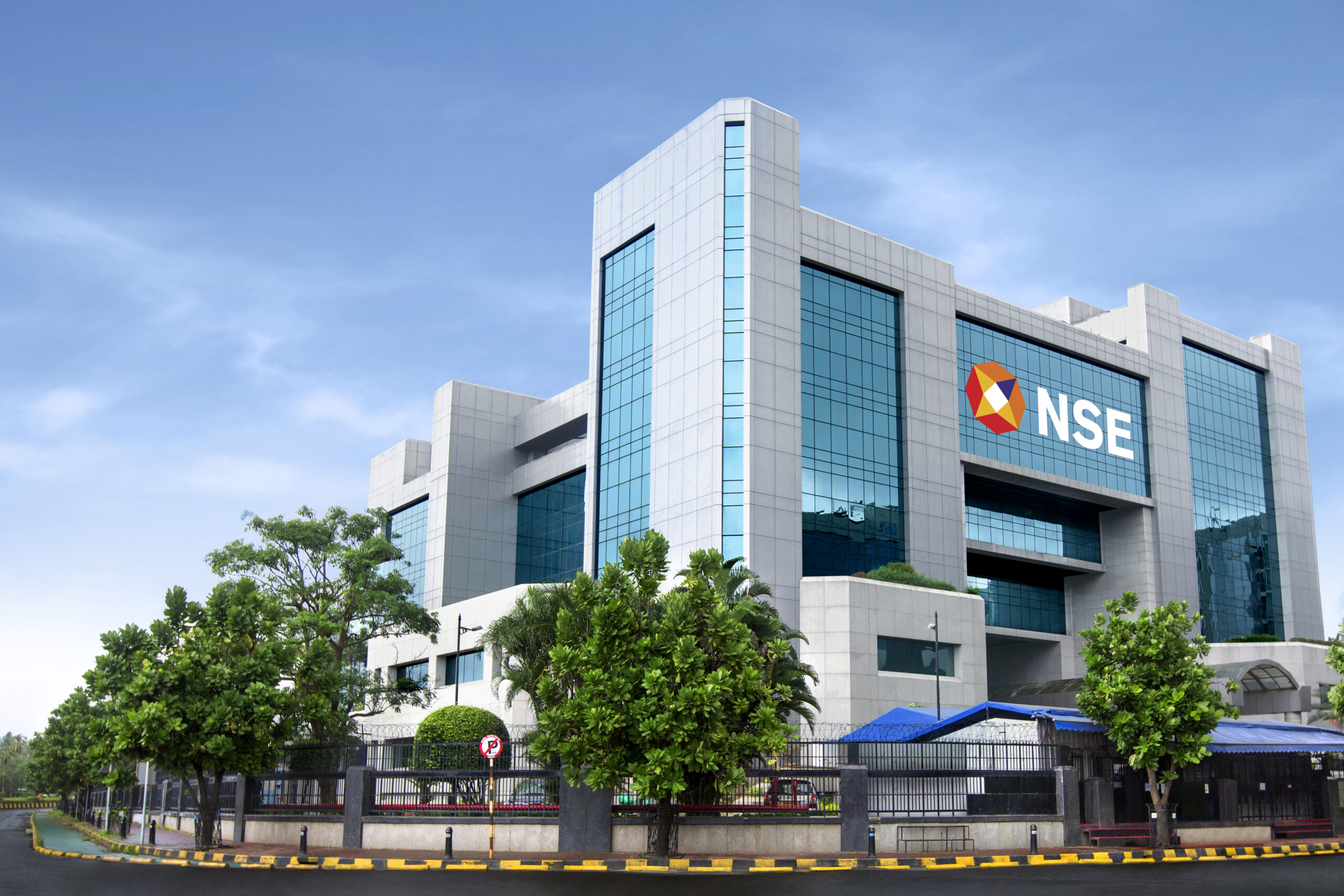 NSEએ SME IPO પર 90% પ્રાઇસ કંટ્રોલ કૅપ લાદી