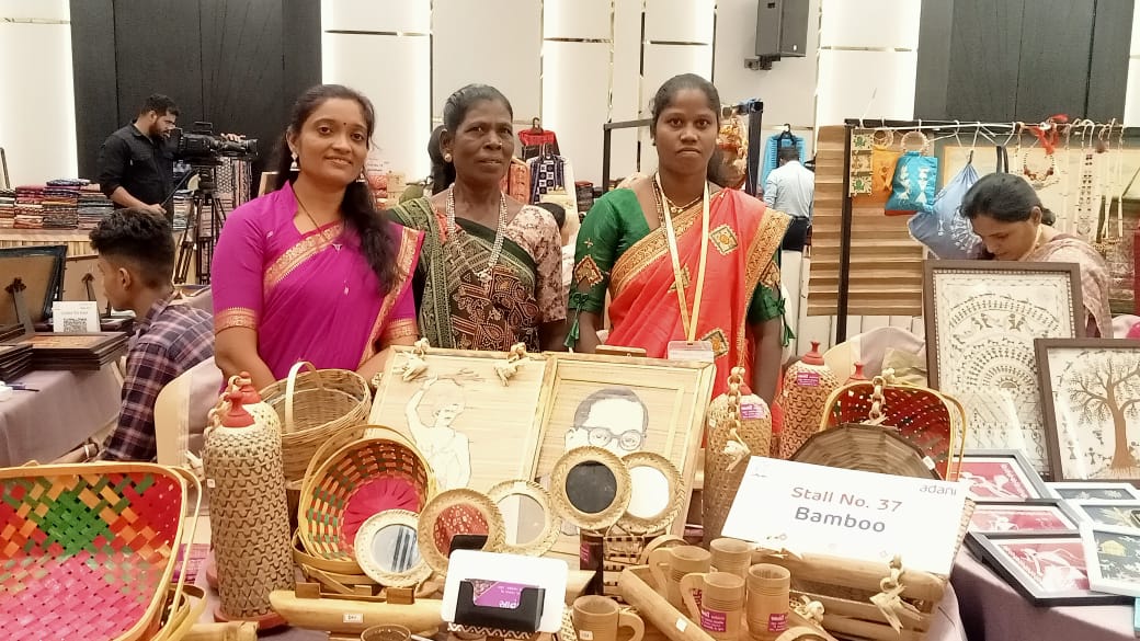 કોટવાળીયાઓને કમાઉ ઉદ્યોગસાહસિક બનાવતું અદાણી ફાઉન્ડેશન       