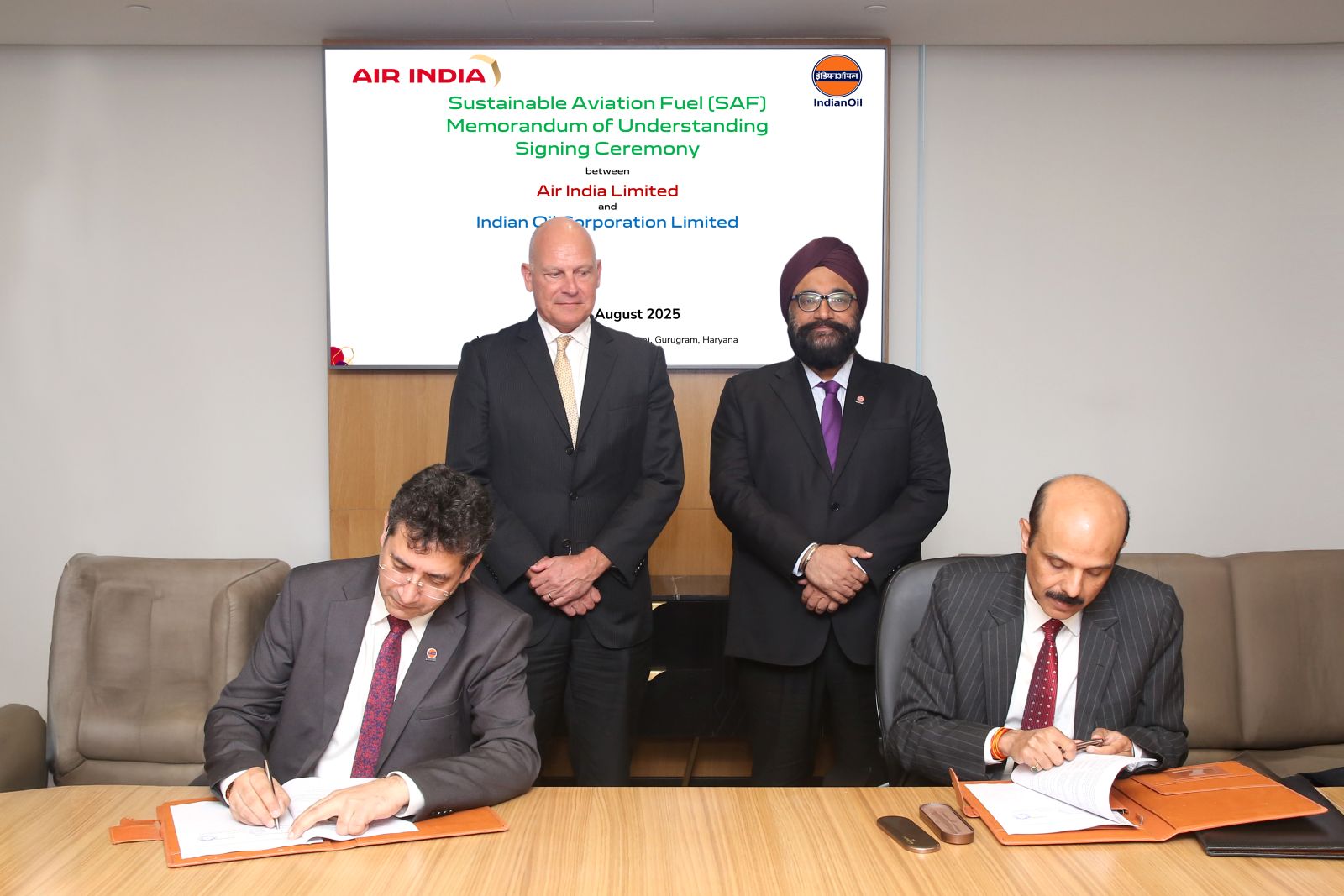 AIR INDIA AND INDIAN OIL SIGN MOU FOR SUPPLYOF SUSTAINABLE AVIATION FUEL