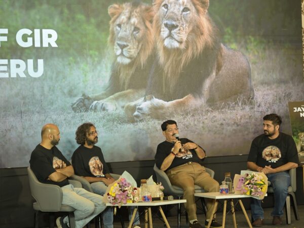 દંતકથા રૂપ ગિરના સિંહોની જોડી જય-વીરુને લોક શૈલીમાં એક ભાવપૂર્ણ શ્રદ્ધાંજલિ