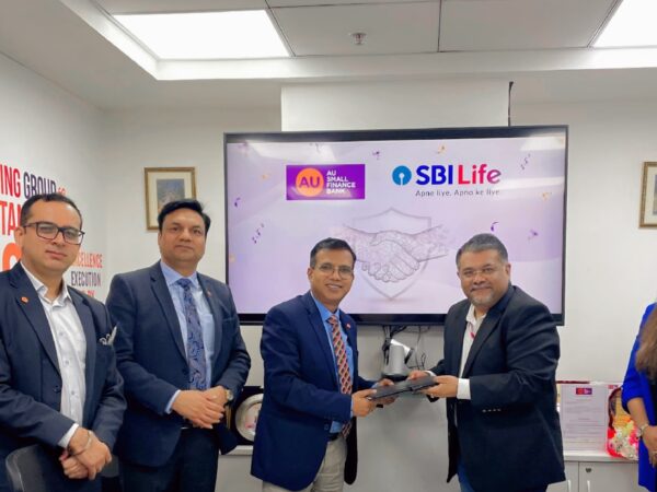 SBI લાઇફ ઈન્શ્યોરન્સે AU SMALL FINANCE BANK સાથે હાથ મિલાવ્યો