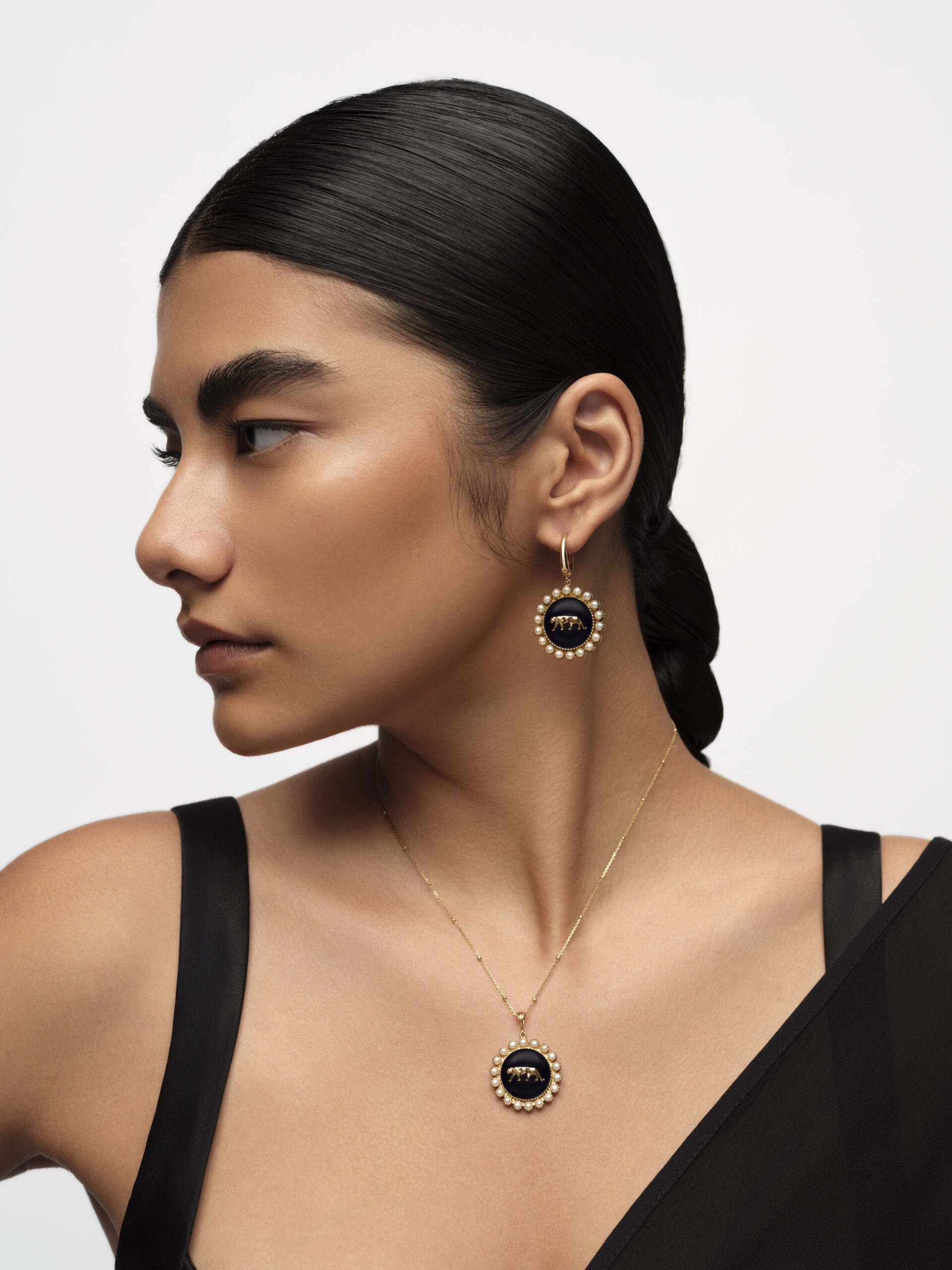 સબ્યસાચીએ ટાટા ક્લિક લક્ઝરી સાથે વિશિષ્ટ ભાગીદારી હેઠળ ડિજિટલ બૂટિક લૉન્ચ કર્યું