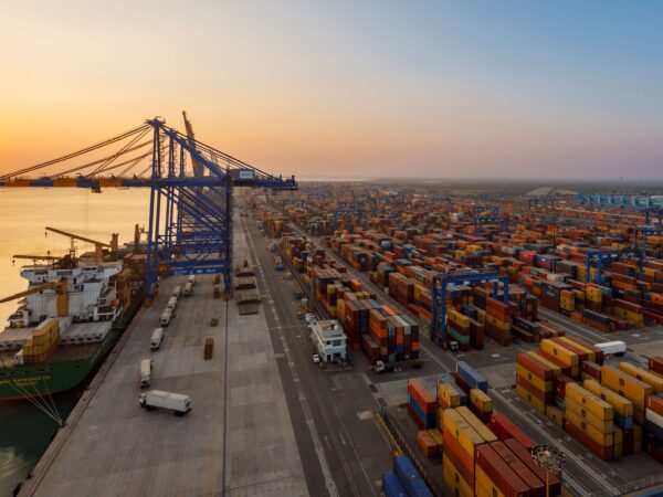 ADANI PORTS 30 દિવસમાં 8% ગ્રોથ માટે તૈયાર