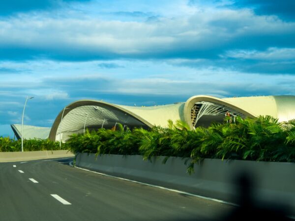 વડાપ્રધાન મોદીએ નવી મુંબઈ આંતરરાષ્ટ્રીય એરપોર્ટ ખુલ્લું મૂક્યું