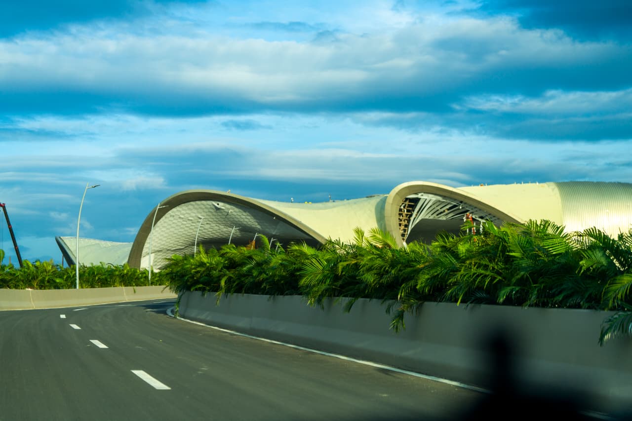 વડાપ્રધાન મોદીએ નવી મુંબઈ આંતરરાષ્ટ્રીય એરપોર્ટ ખુલ્લું મૂક્યું