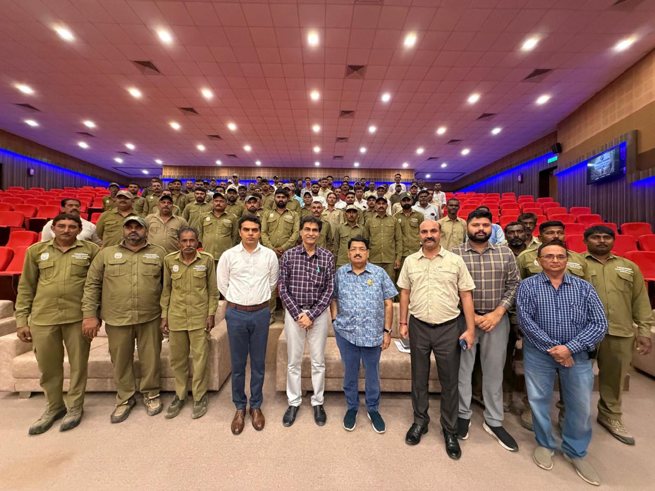 ગિરમાં 220 જેટલા ફોરેસ્ટ ટ્રેકર્સને રૂ. 10 લાખ સુધીનું વીમા કવચ